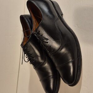 Allen Edmonds Black Park Ave Cap Toe 10C Pre-owned